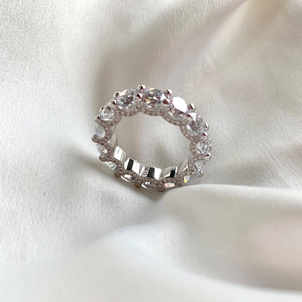 Gorgeous Round Cut Tennis Ring