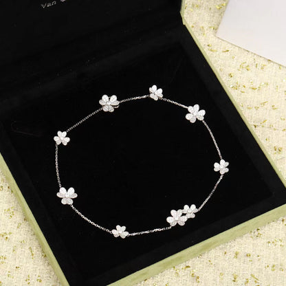 [Love More]FRIVOLE SILVER 9 FLOWERS NECKLACE