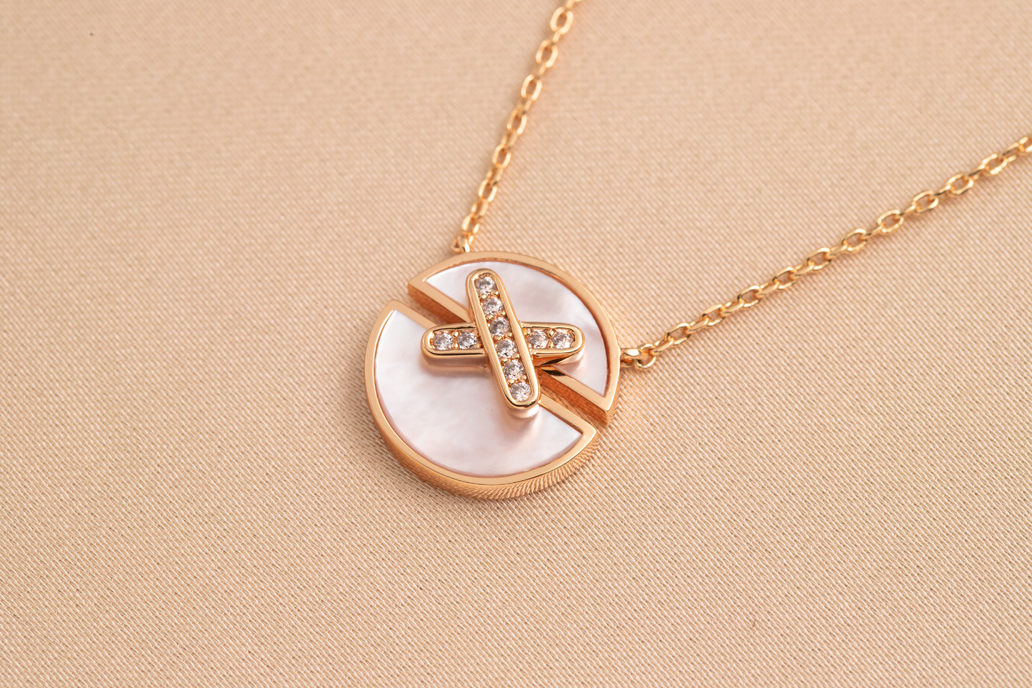 [Love More]JEUX DE PINK GOLD DIAMANT HALSKETTE