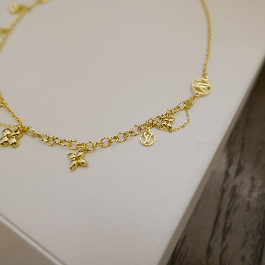 [Love More]BLOOMING SUPPLE NECKLACE BRASS