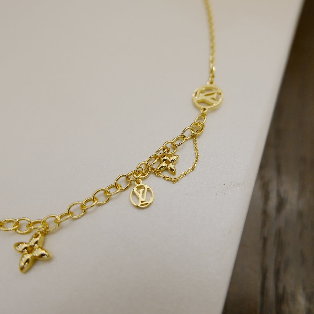 [Love More]BLOOMING SUPPLE NECKLACE BRASS