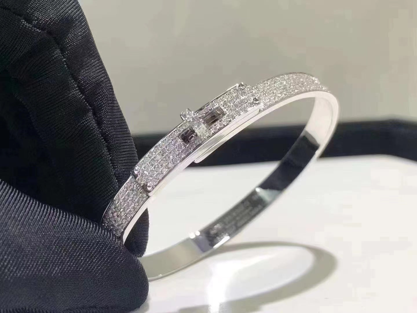 [Love More]HM KELLY BRACELET IN SILVER AND FULL PAVE DIAMOND