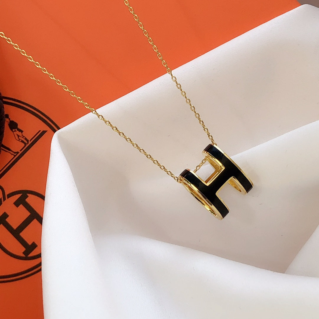 [Love More]HM CLIC BLACK ENAMEL GOLD NECKLACE