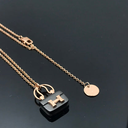 [Love More]WOMEN'S HM AMULETTES CONSTANCE PENDANT NECKLACE