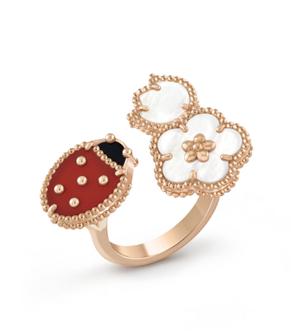 [Love More] RING AUS ROSÉGOLD MIT GLÜCKS-3-MOTIV