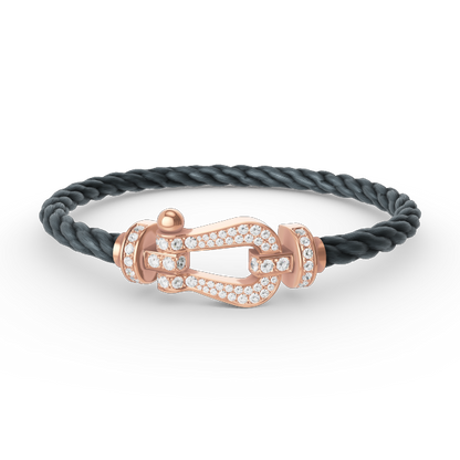 [Love More]FORCE GROSSES HUFEISENARMBAND MIT VOLLMUNDDIAMANTEN IN ROSÉGOLD