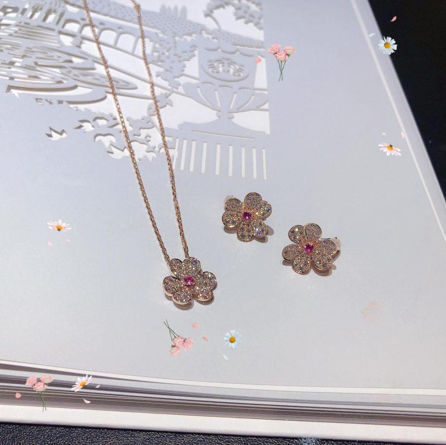 [Love More]FRIVOLE ROSE GOLD FLOWER DIAMOND NECKLACE