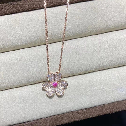 [Love More]FRIVOLE ROSÉGOLD-HALSKETTE MIT BLUMEN UND DIAMANTEN