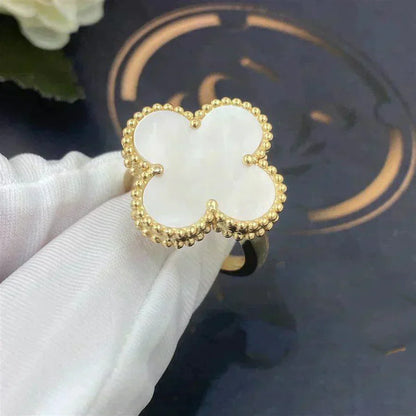 [Love More]CLOVER WHITE MOP RING