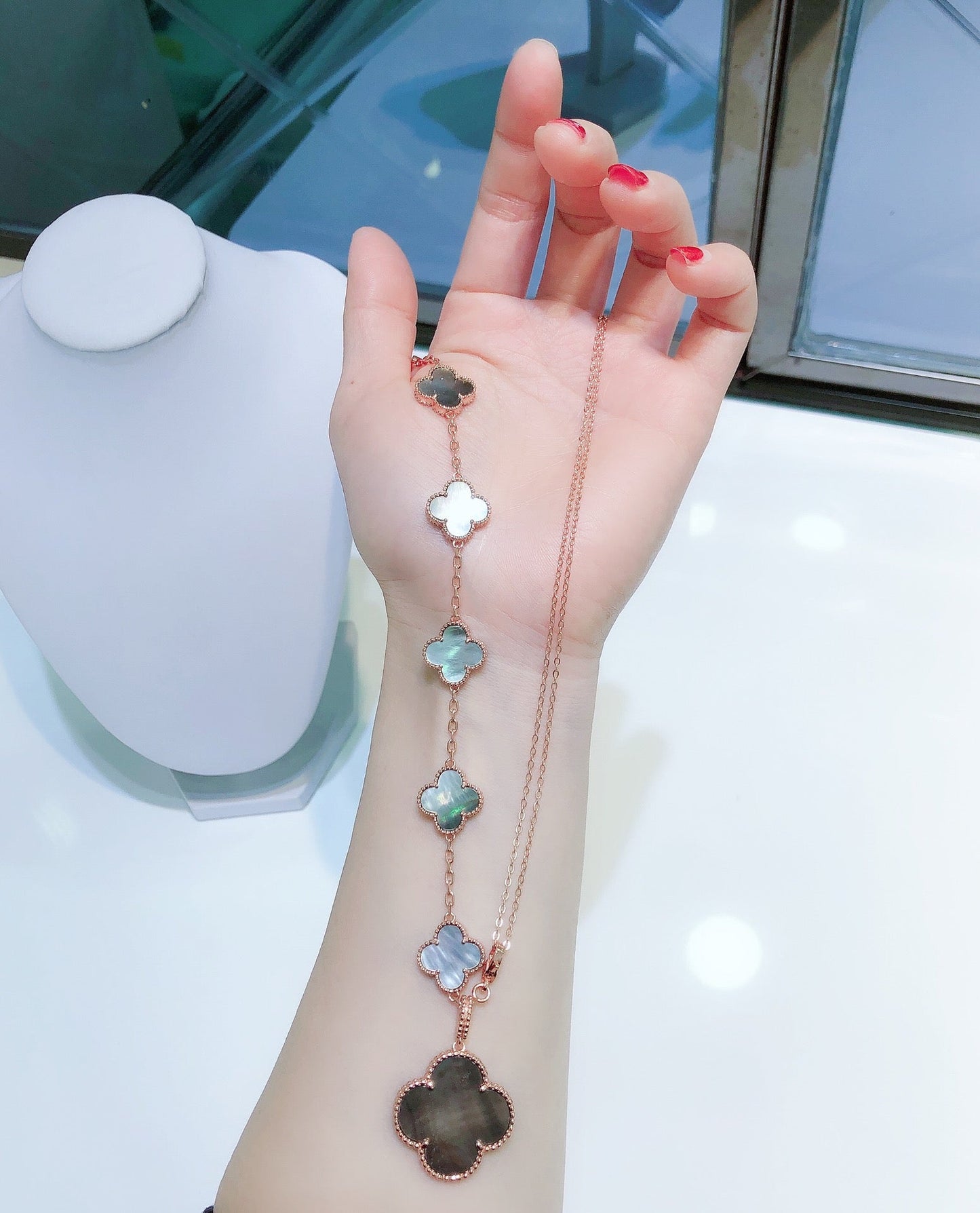 [Love More]COMBINED BRACELET 5 MOTIFS AND NECKLACE DARK MOP ROSE GOLD